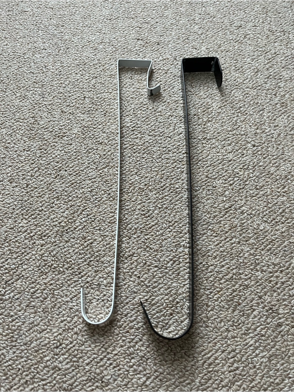 Set of Door Wreath Hanger Hooks Black and White - Set of 2 - Picture 4 of 4